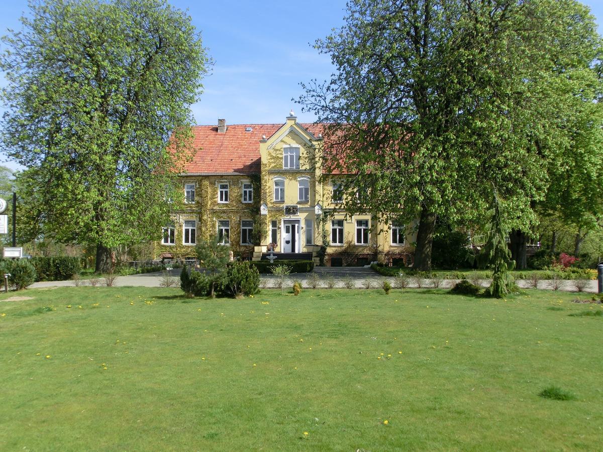 Domäne Neu Gaarz Hostel Exterior foto